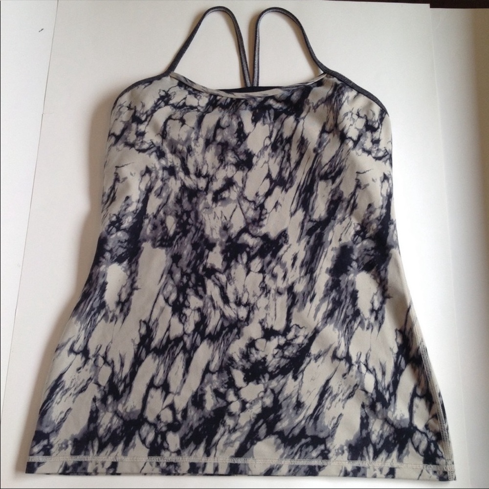 LuluLemon Power Y athletic tank with built in bra, size 12